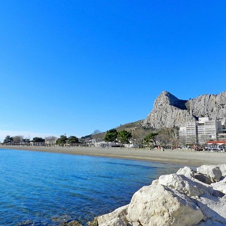 Apartment Antonela Omiš Buitenkant foto